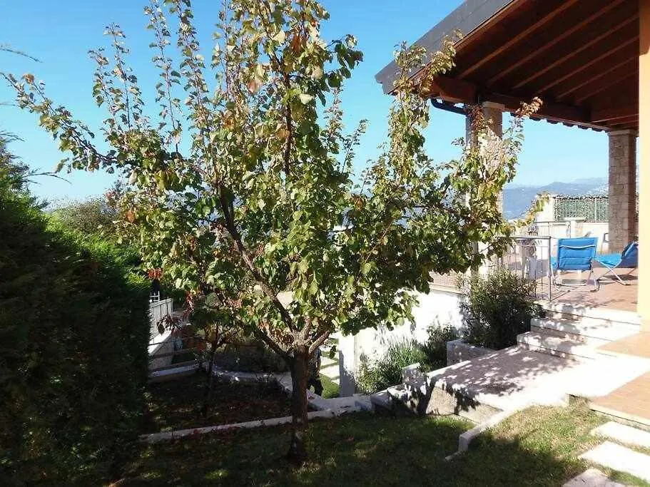 La Terrazza Baldo Garda Villa San Zeno di Montagna 0*,  İtalya